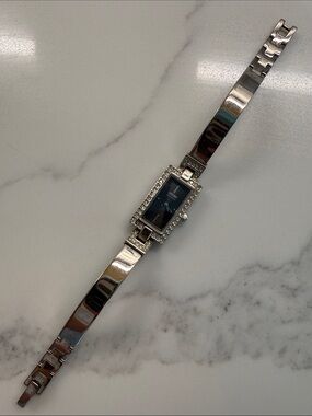 Women’s Citizen Eco-Drive Watch -Crystal Bezel Black Dial Silver Bracelet
